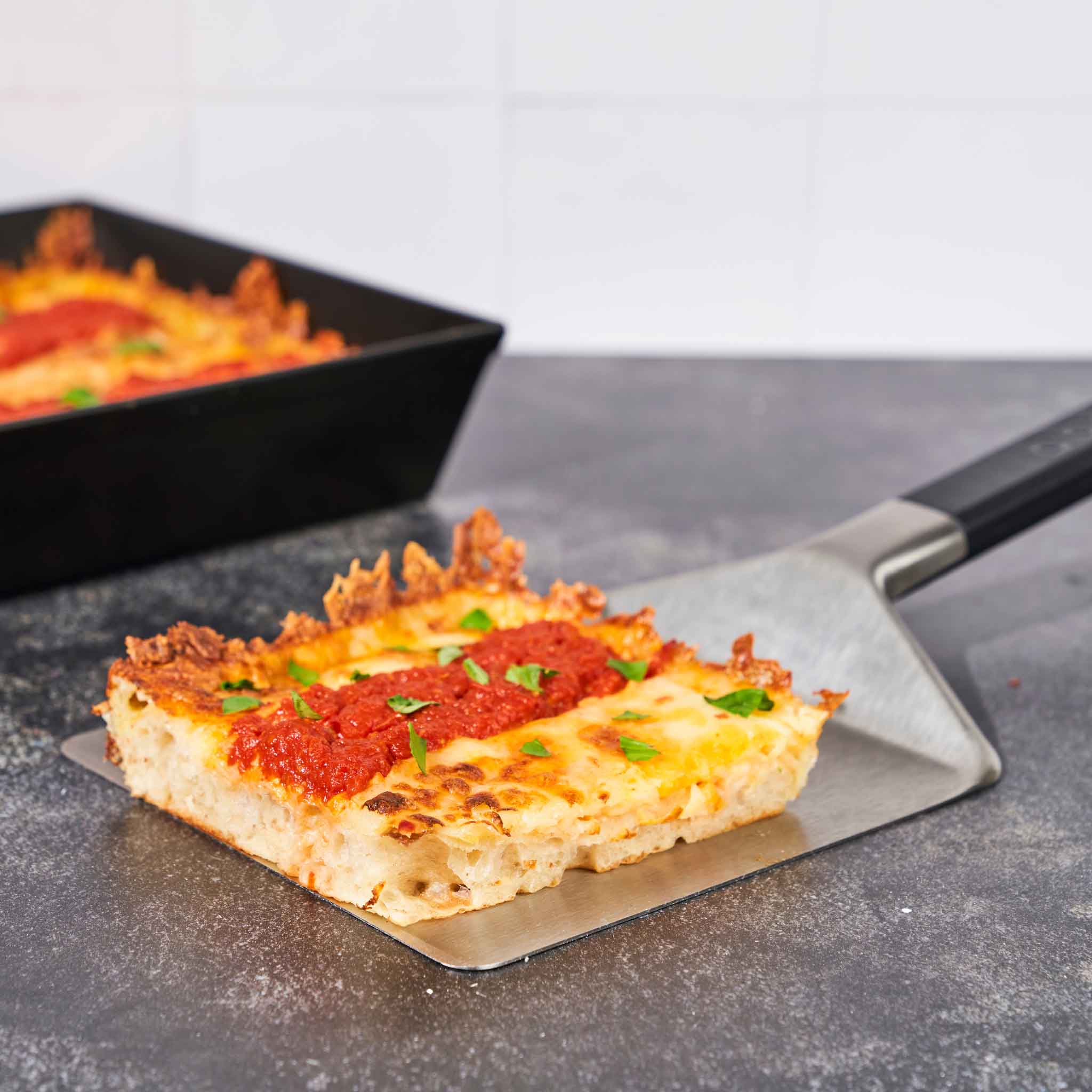 Ooni Pan Pizza Spatula 4 Ooni Pan Pizza Spatula
