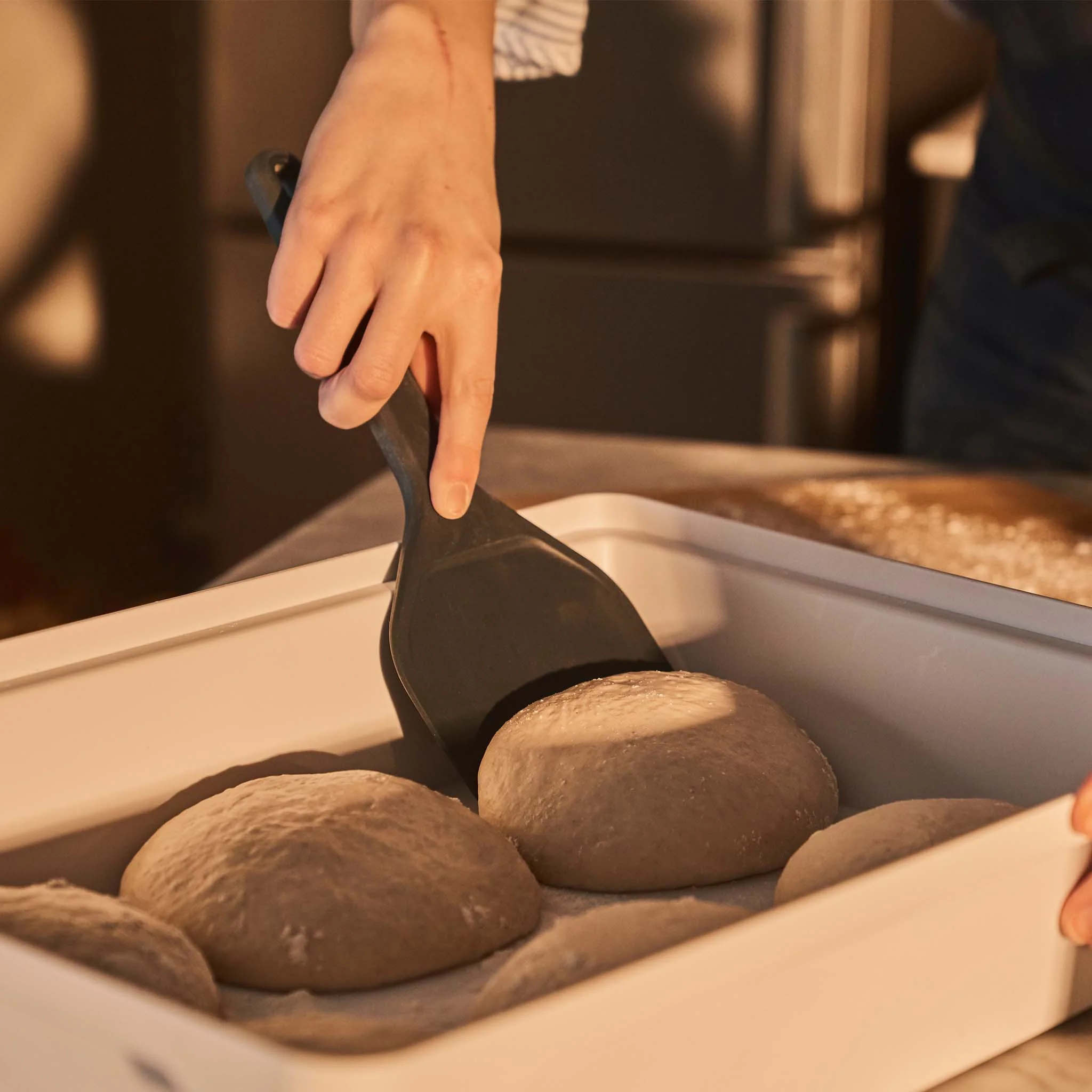Ooni Halo Pro Dough Ball Maker Bundle 4 Ooni Halo Pro Dough Ball Maker Bundle